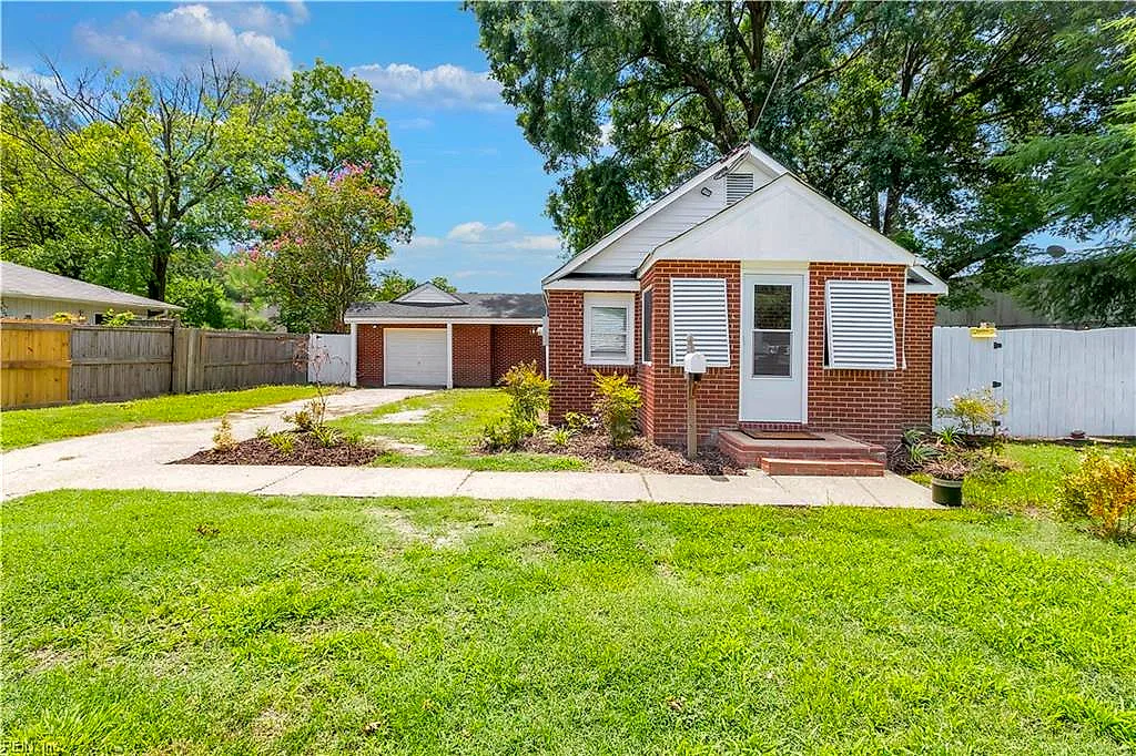 12 Middlesex RD, NEWPORT NEWS VA 23606
