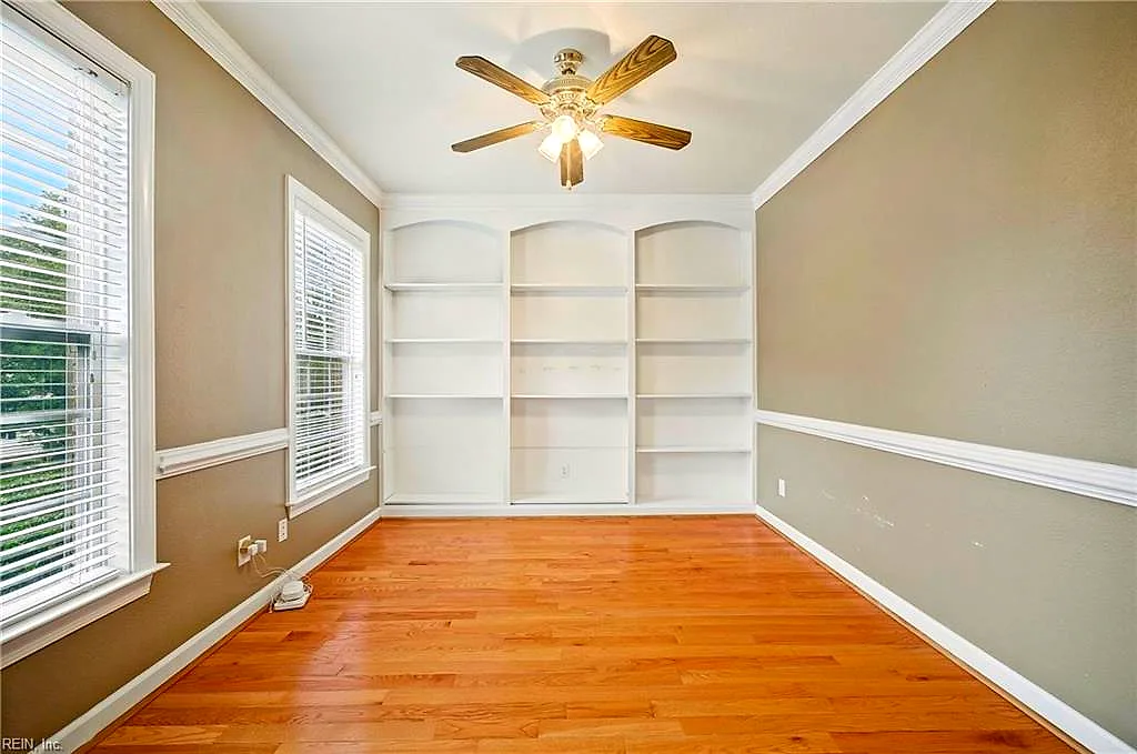 105 Meredith Way, Williamsburg — photo