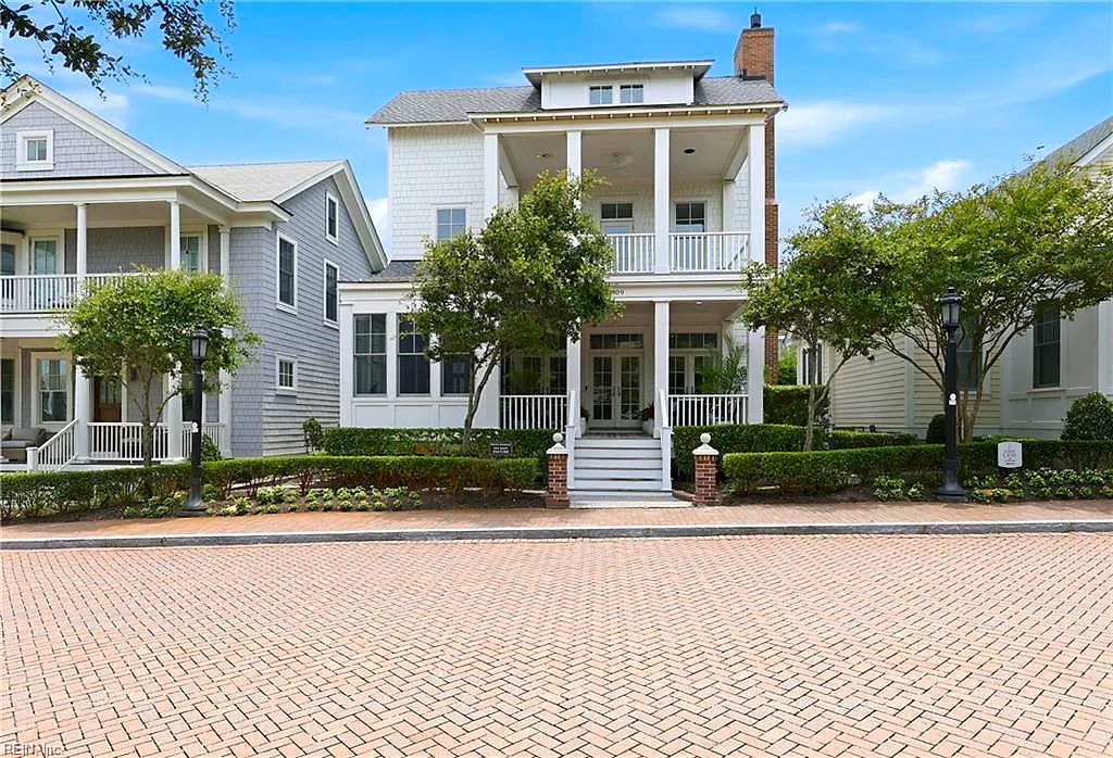 209 Cavalier DR, VIRGINIA BEACH VA 23451