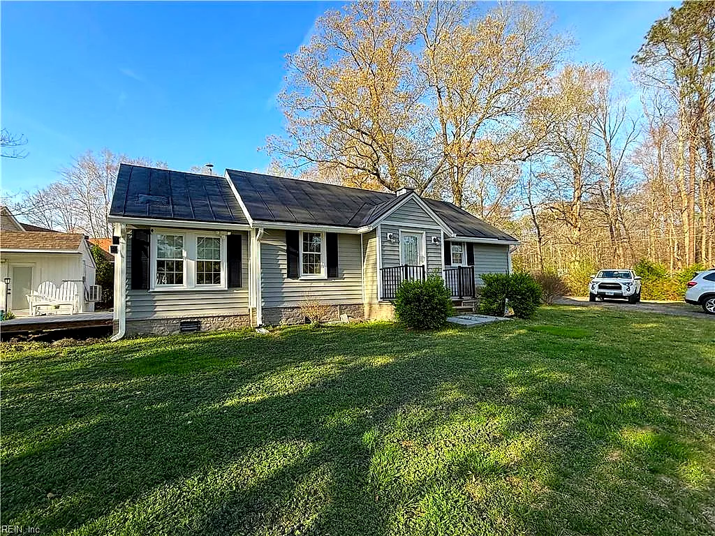 7838 On The Pond Ln, Gloucester — photo