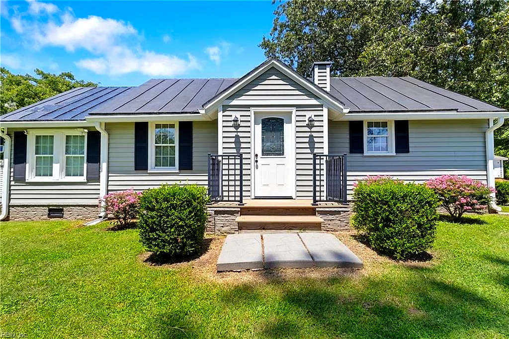 7838 On The Pond Ln, Gloucester — photo