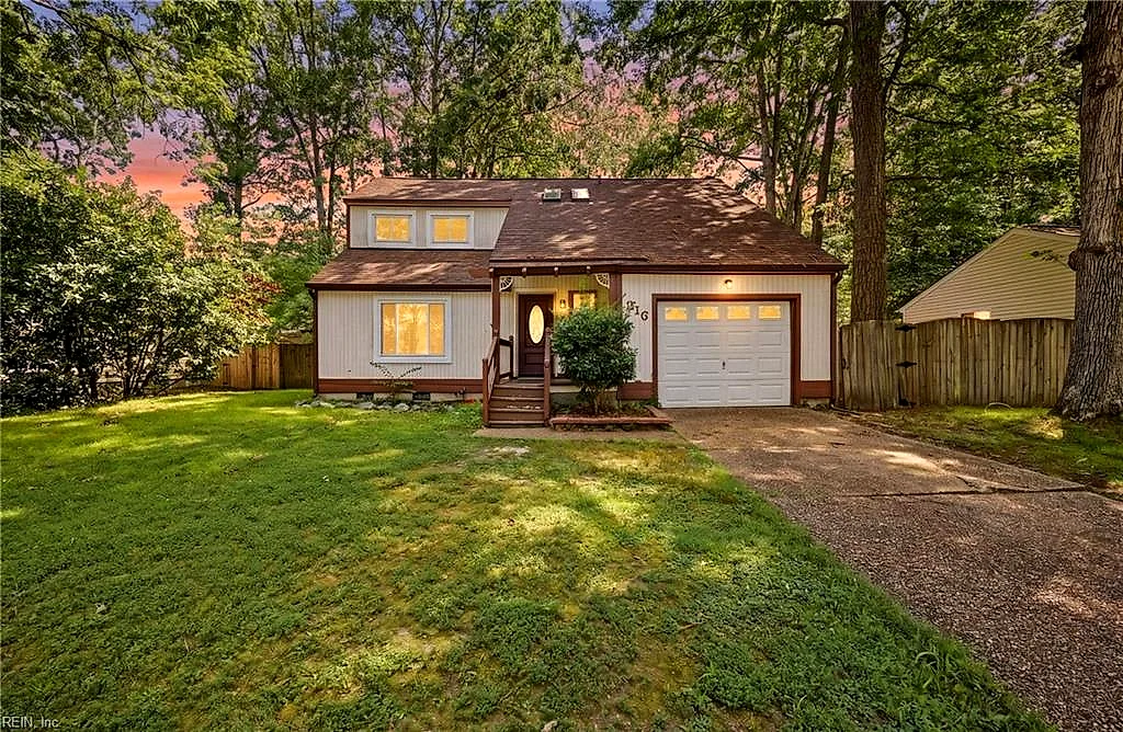 316 Heacox LN, NEWPORT NEWS VA 23608