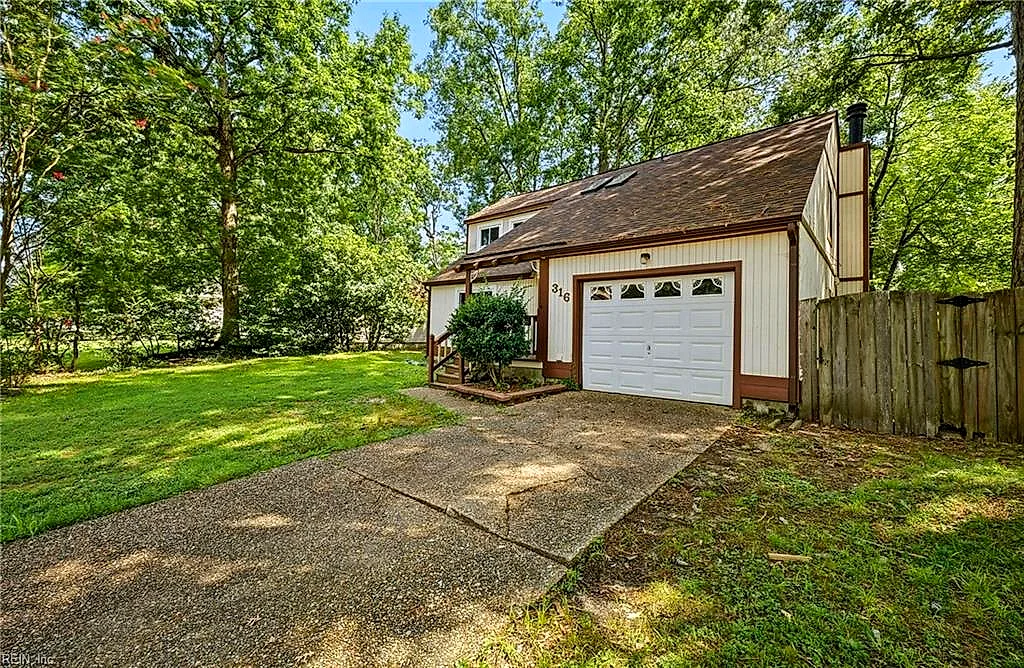 316 Heacox Ln, Newport News — photo