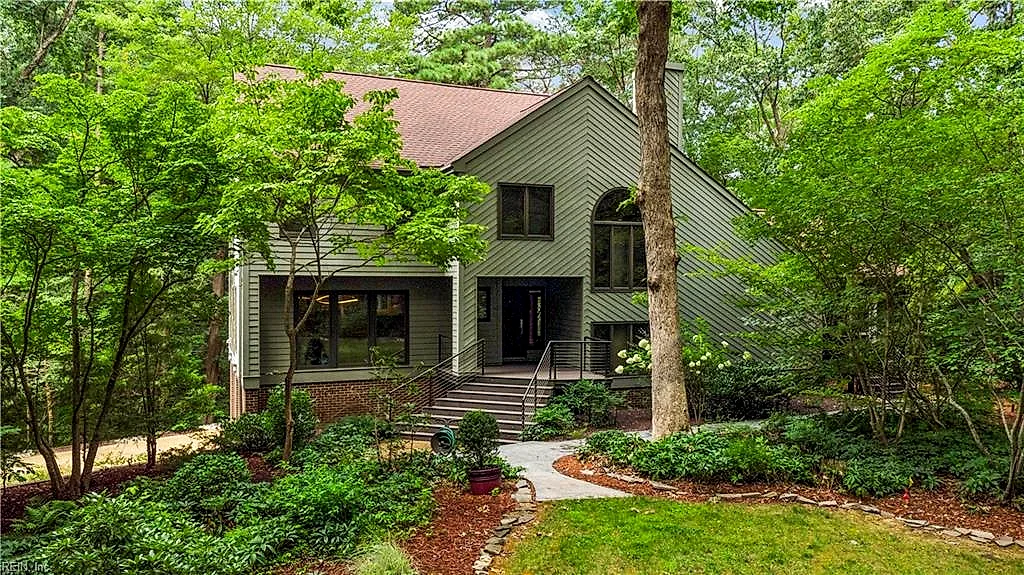 109 Colberts TRCE, YORKTOWN VA 23692