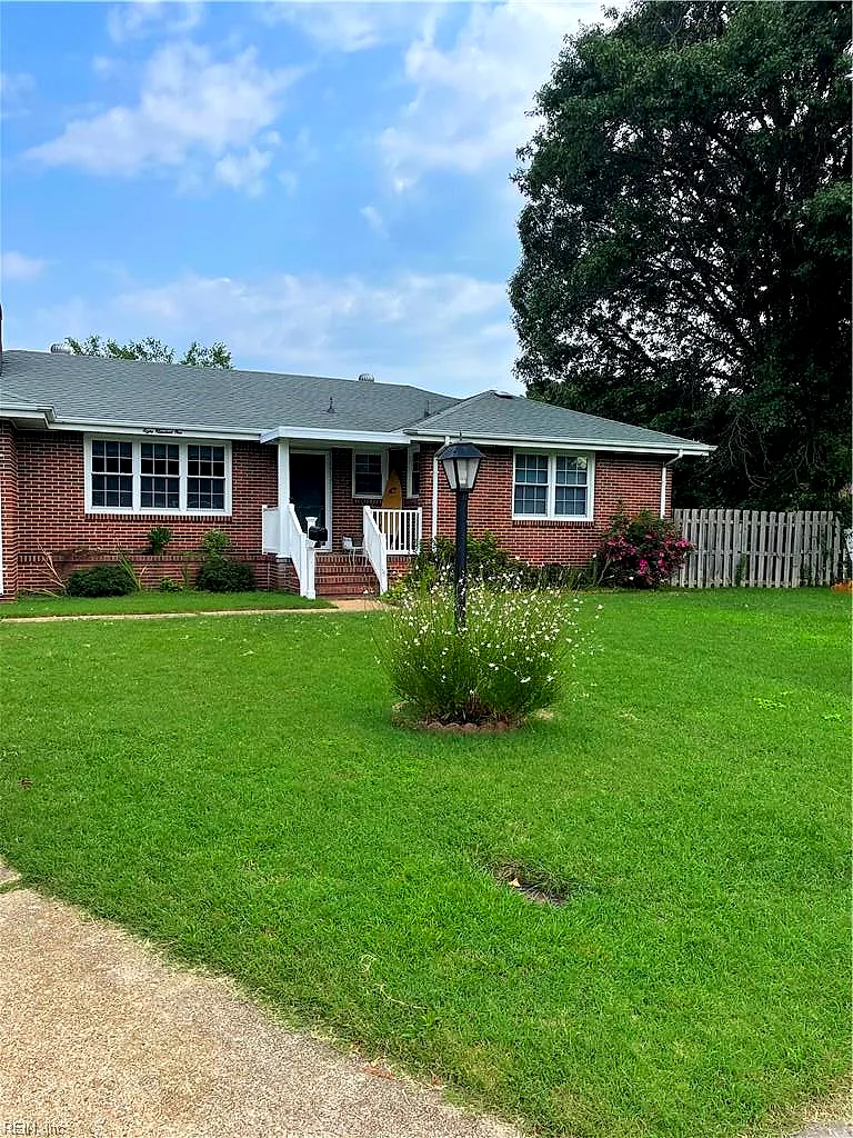 801 Raymond CT, VIRGINIA BEACH VA 23464