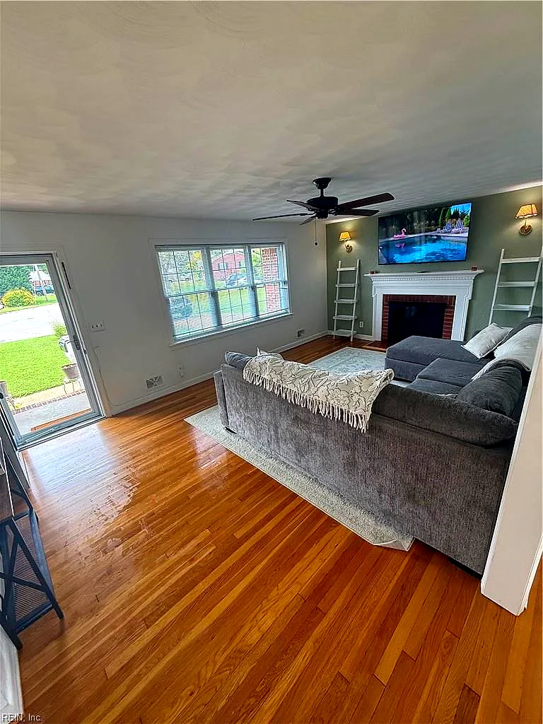 801 Raymond Ct, Virginia Beach — photo