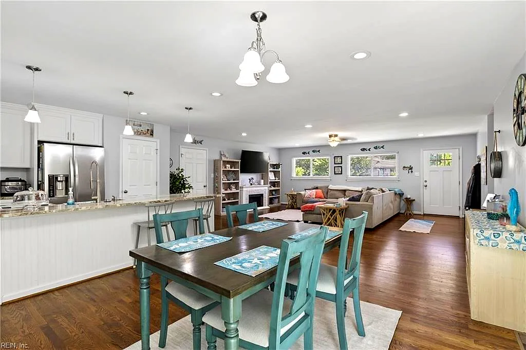 453 Caren Dr, Virginia Beach — photo