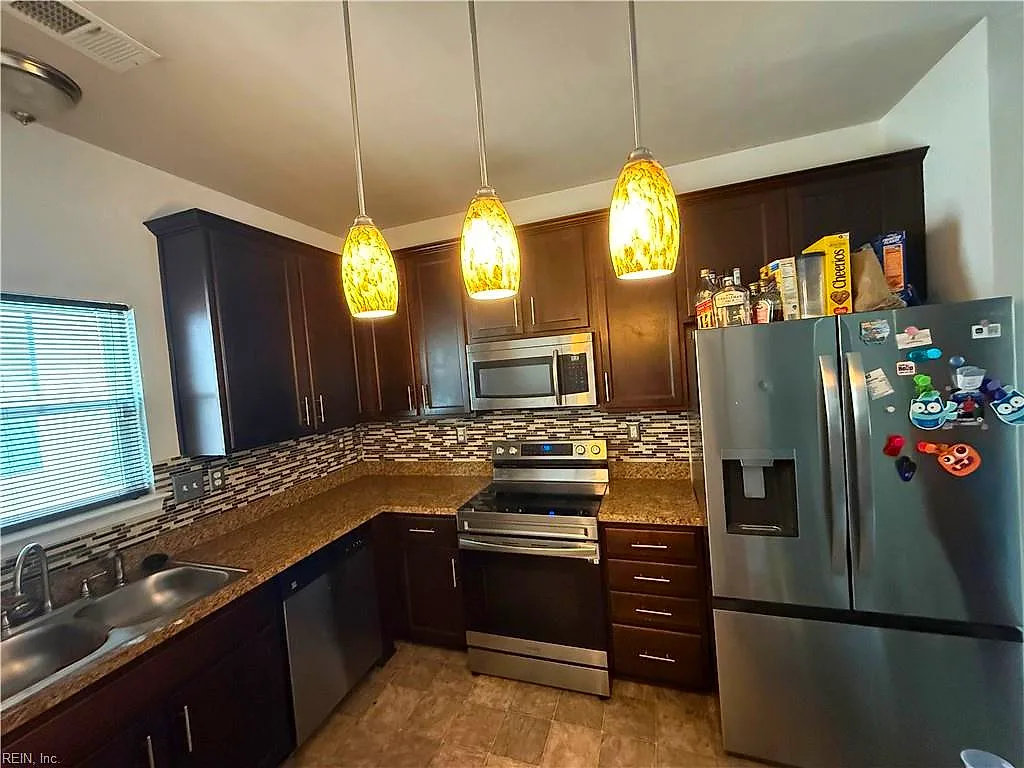 1125 Fairgrounds Ln, Suffolk — photo