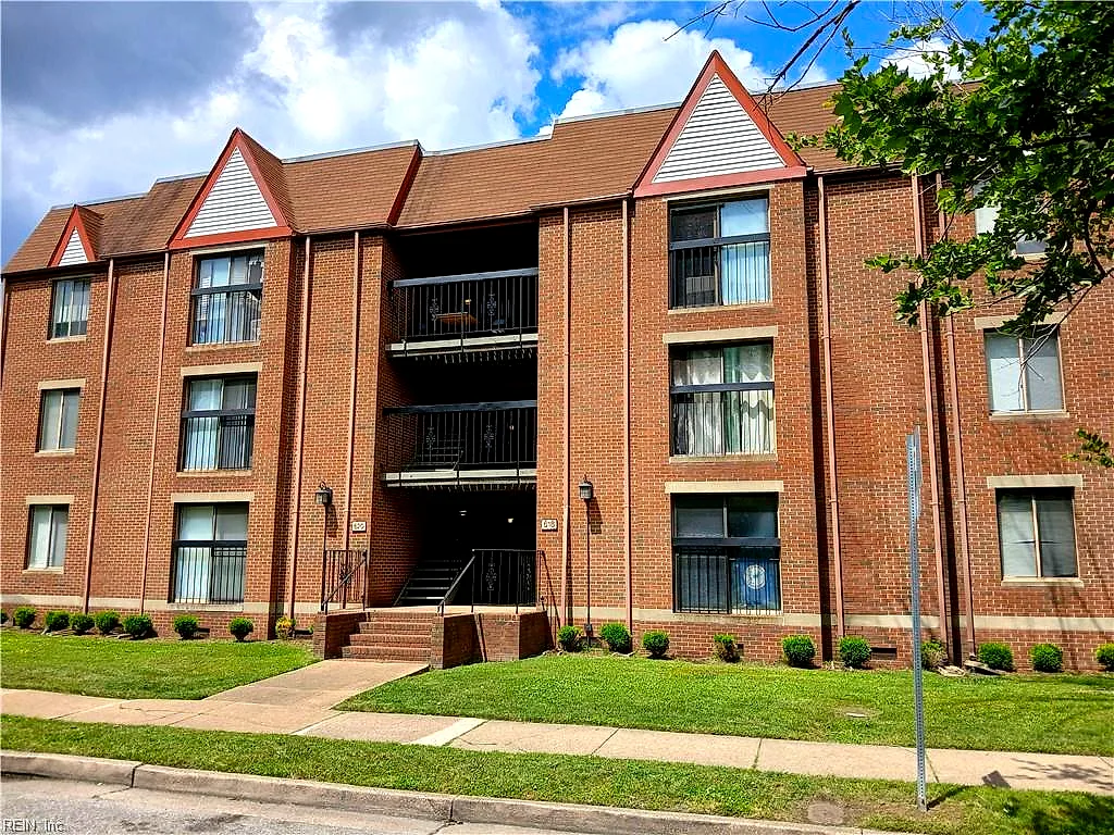 618 W Olney Rd #4, Norfolk — photo