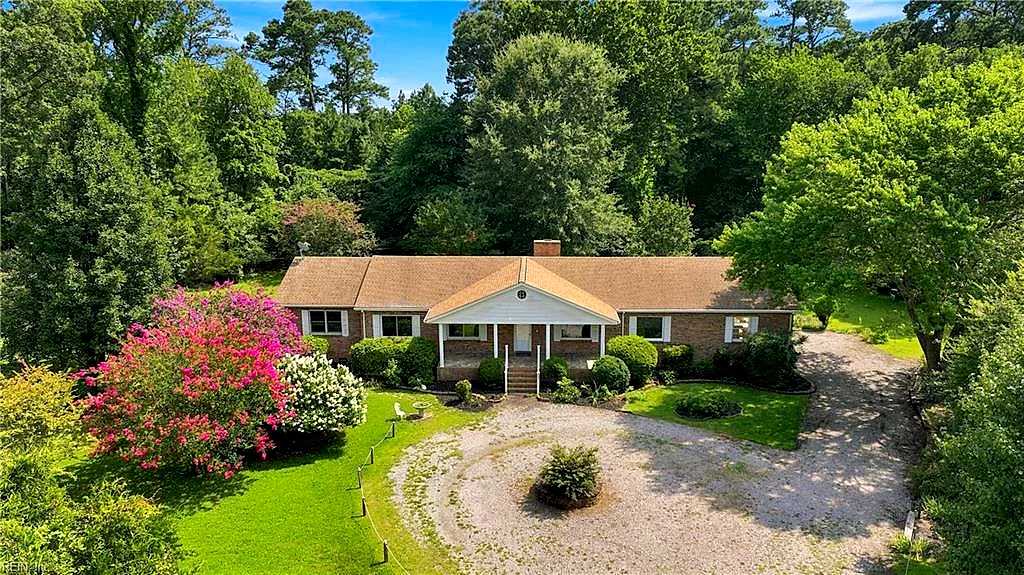 50 Willow RD, HAMPTON VA 23664