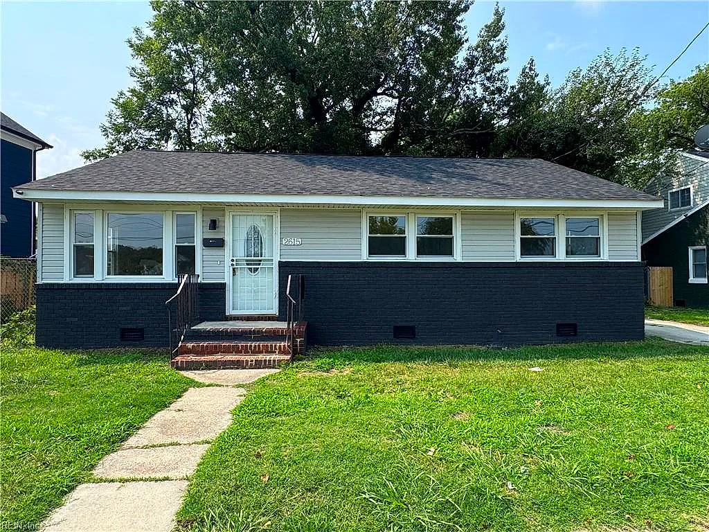 2615 E Princess Anne RD, NORFOLK VA 23504