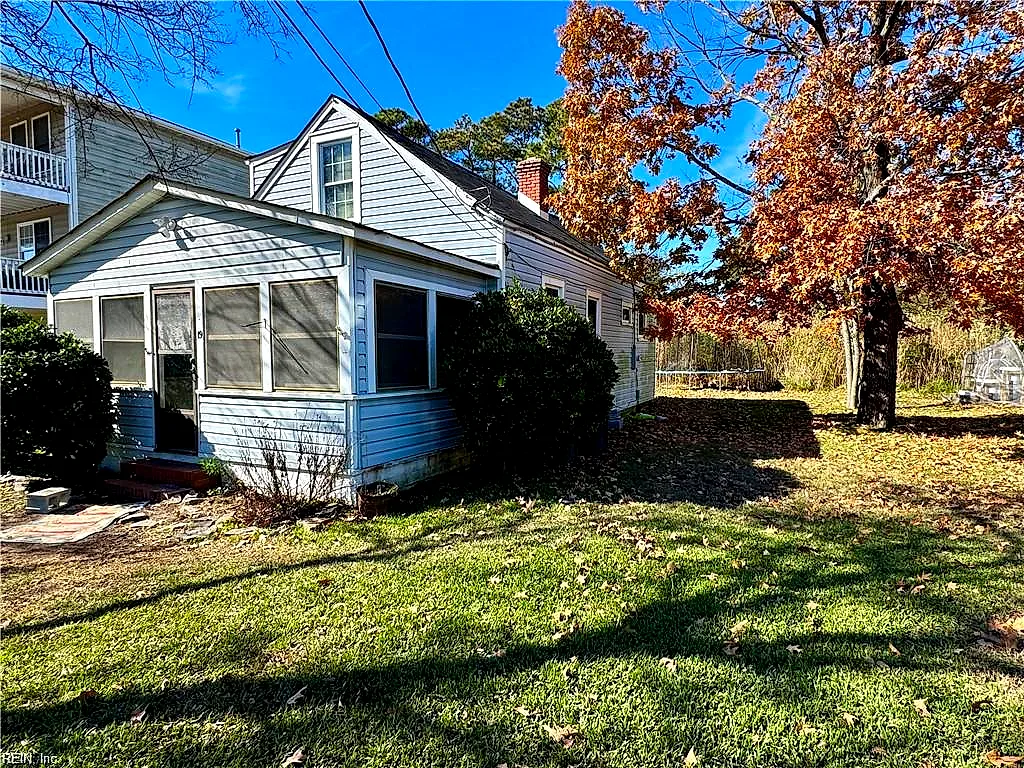 19 Bonita DR, HAMPTON VA 23664