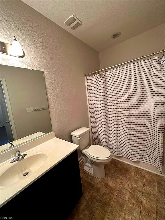 4976 Almandine Ave, Virginia Beach — photo