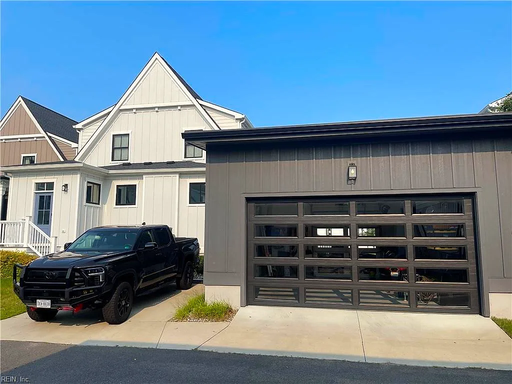 9529 Marina Dr, Norfolk — photo