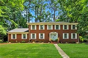 2949 Prince Of Wales DR, CHESAPEAKE VA 23321