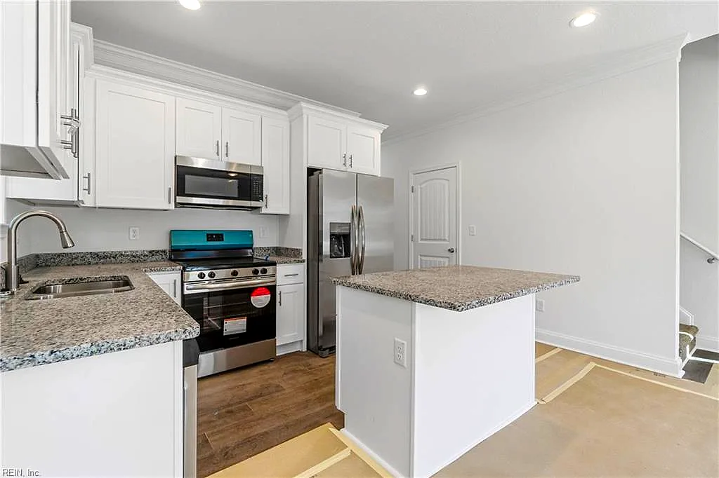 910 Lindenwood Ave, Norfolk — photo