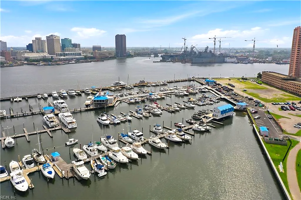 One Crawford PW #1107, PORTSMOUTH VA 23704