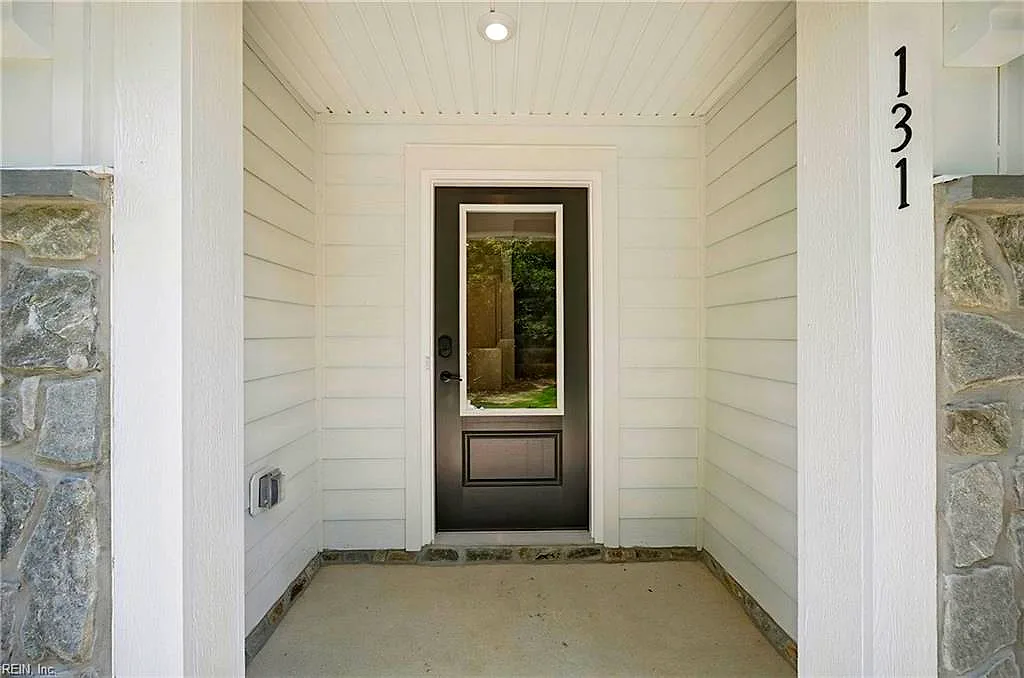 131 Bracewell Ln, Yorktown — photo