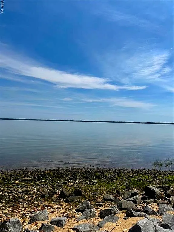 283 Lawnes Neck Dr, Smithfield — photo