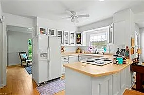103 Robertson St, Williamsburg — photo