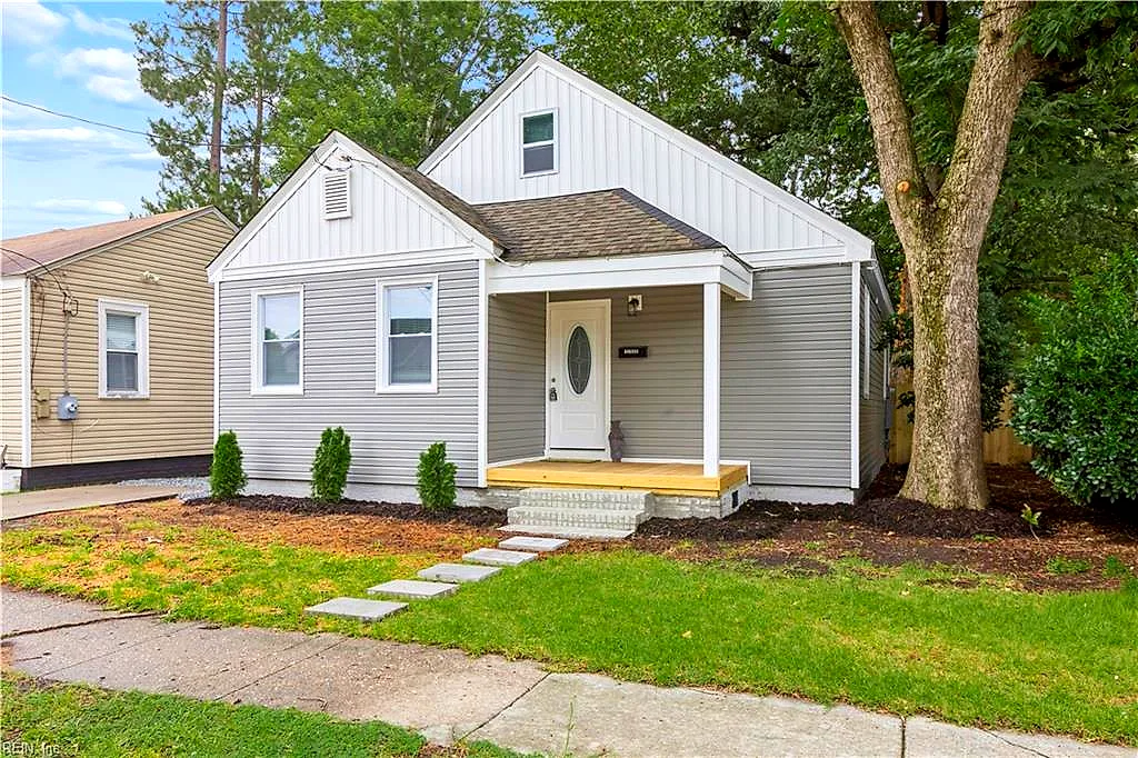 1709 Des Moines AVE, PORTSMOUTH VA 23704