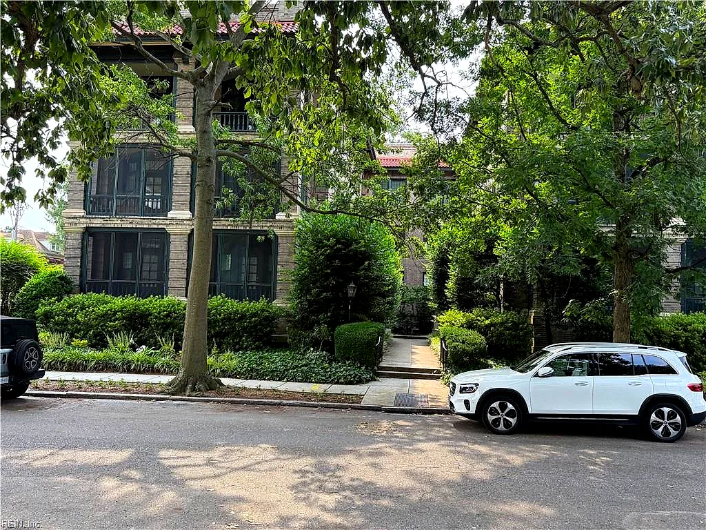 812 Stockley Gdns #6, Norfolk — photo