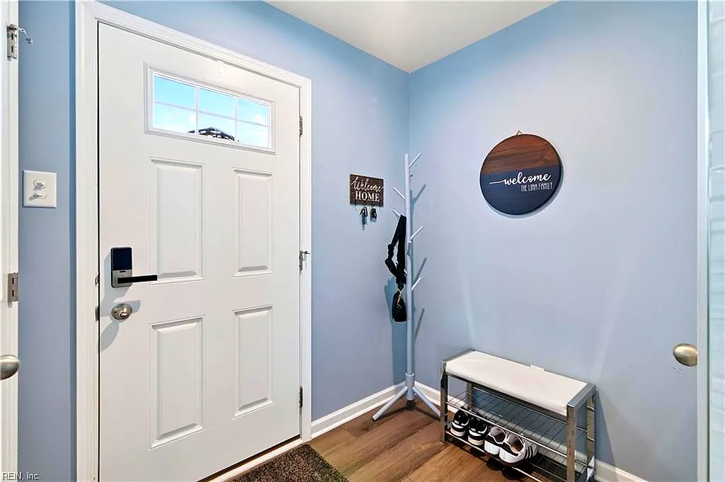 202 Lorraine Dr, Williamsburg — photo