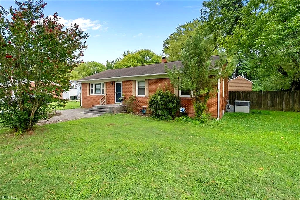 109 Rich RD, YORKTOWN VA 23693