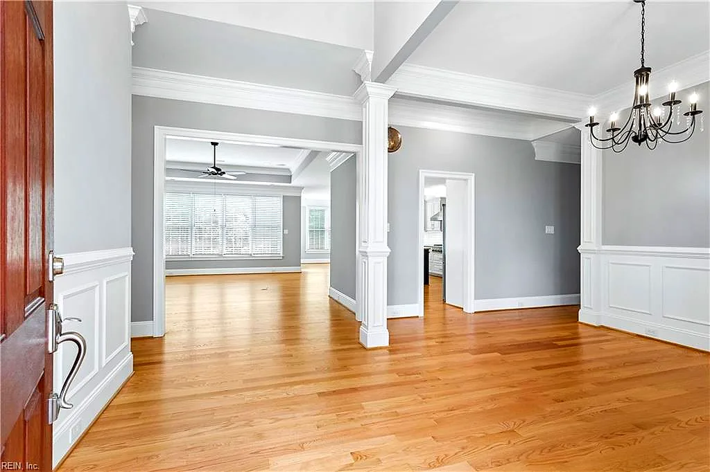 215 Danesbury Park, Williamsburg — photo