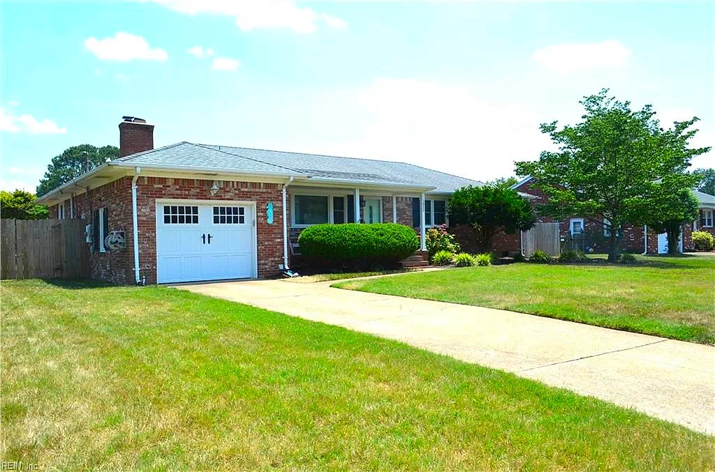 1032 Patrick Henry Way, Virginia Beach — photo
