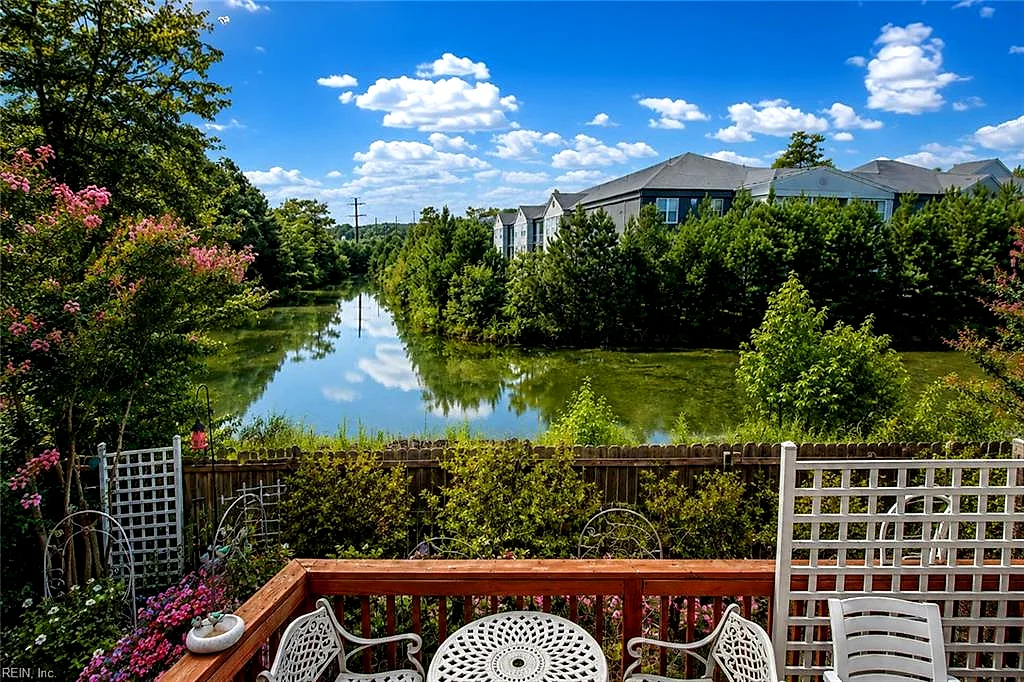 955 Ivystone WAY, NEWPORT NEWS VA 23602