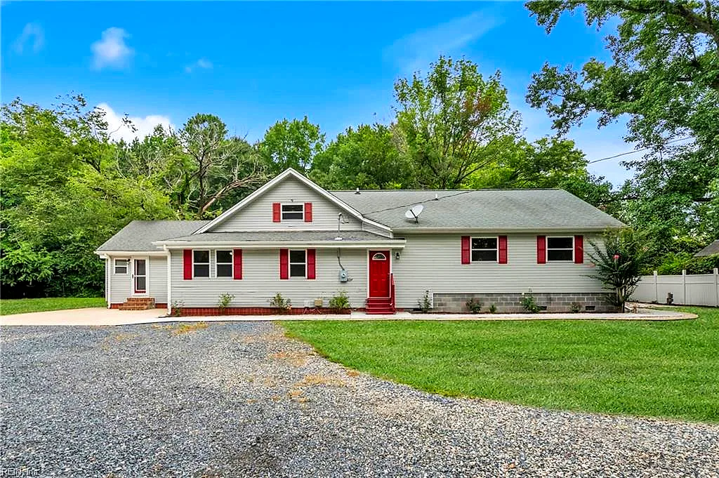 891 Bells Mill RD, CHESAPEAKE VA 23322