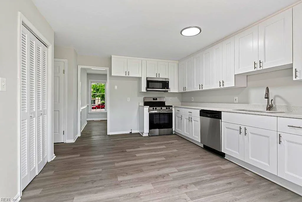 403 Dunham Massie Dr, Hampton — photo