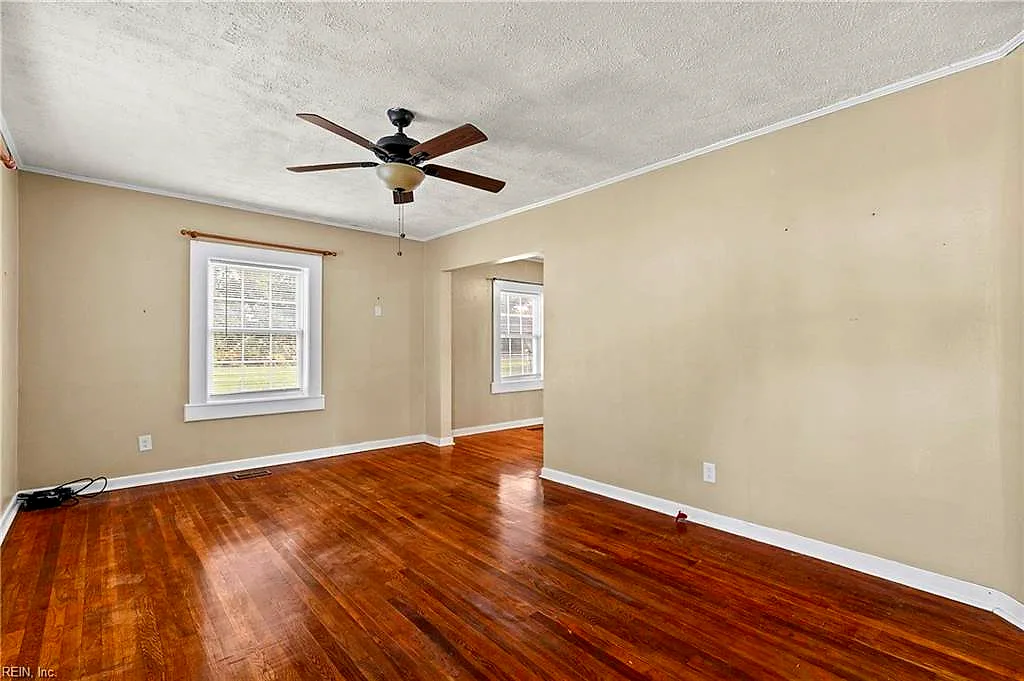 342 Darby Ave, Hampton — photo