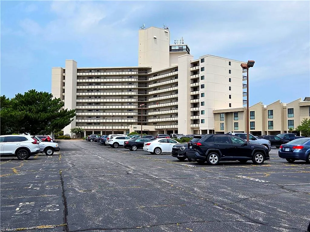 2830 Shore Dr #608, Virginia Beach — photo