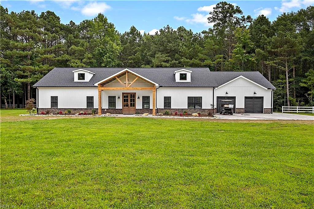 14371 Hardys PL, SMITHFIELD VA 23430