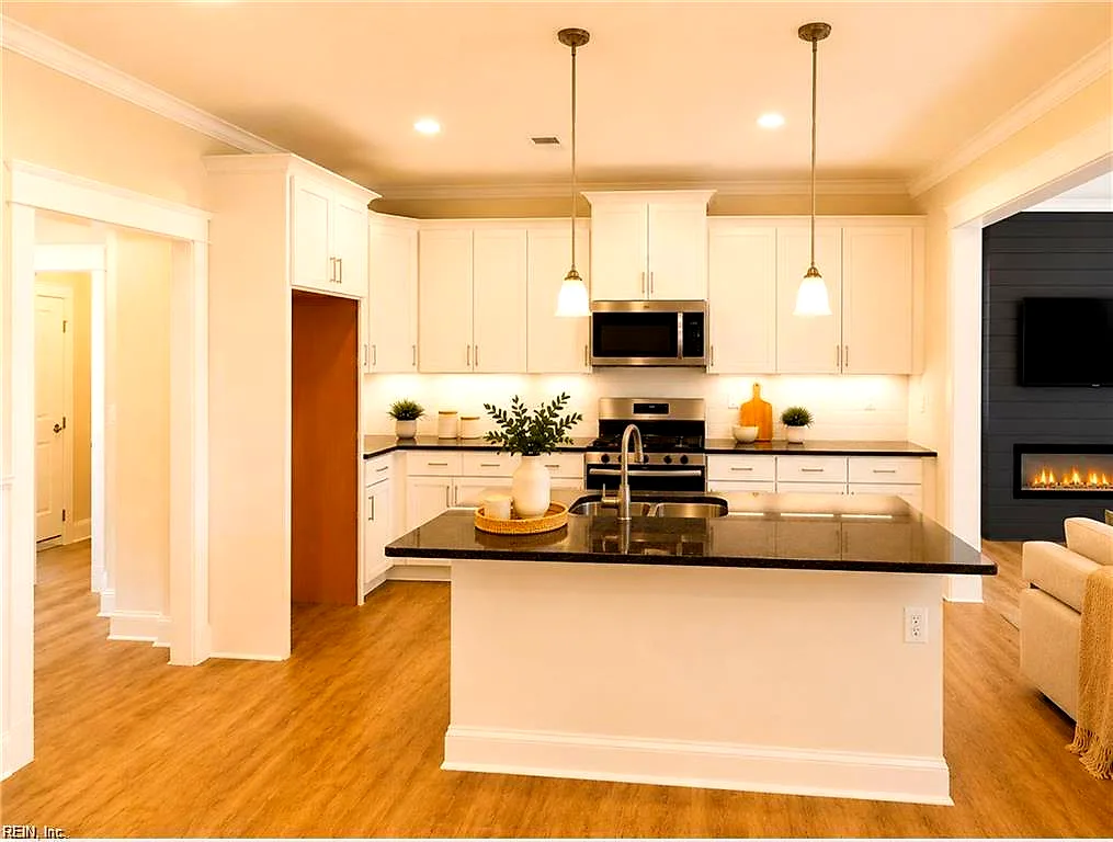 3127 E Ocean View Ave, Norfolk — photo