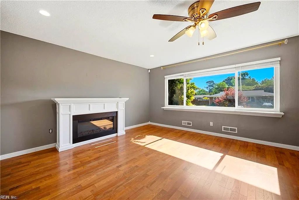 421 Cronin Rd, Virginia Beach — photo