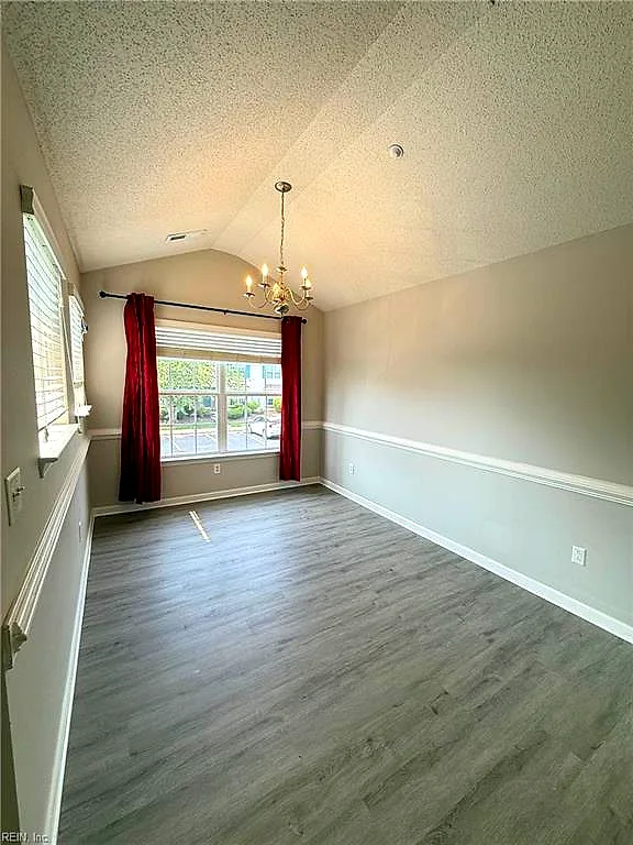 1710 Duntrune Gln, Williamsburg — photo