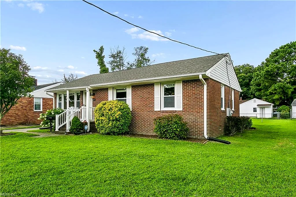 31 Saint Albans Dr, Hampton — photo