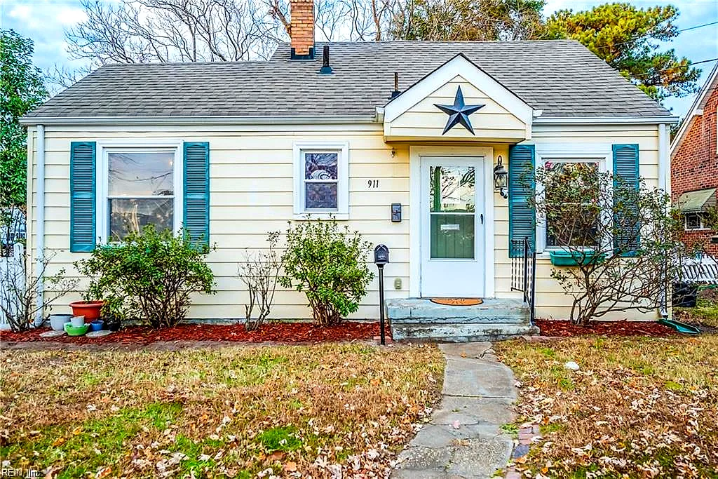 911 Holly AVE, CHESAPEAKE VA 23324
