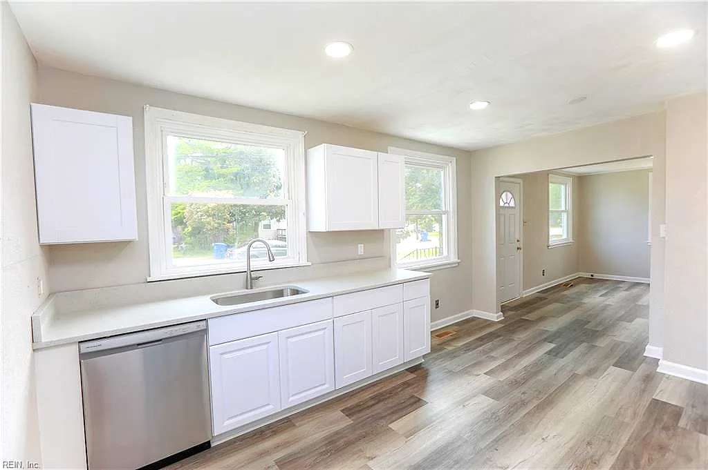 209 Pennington Blvd, Portsmouth — photo