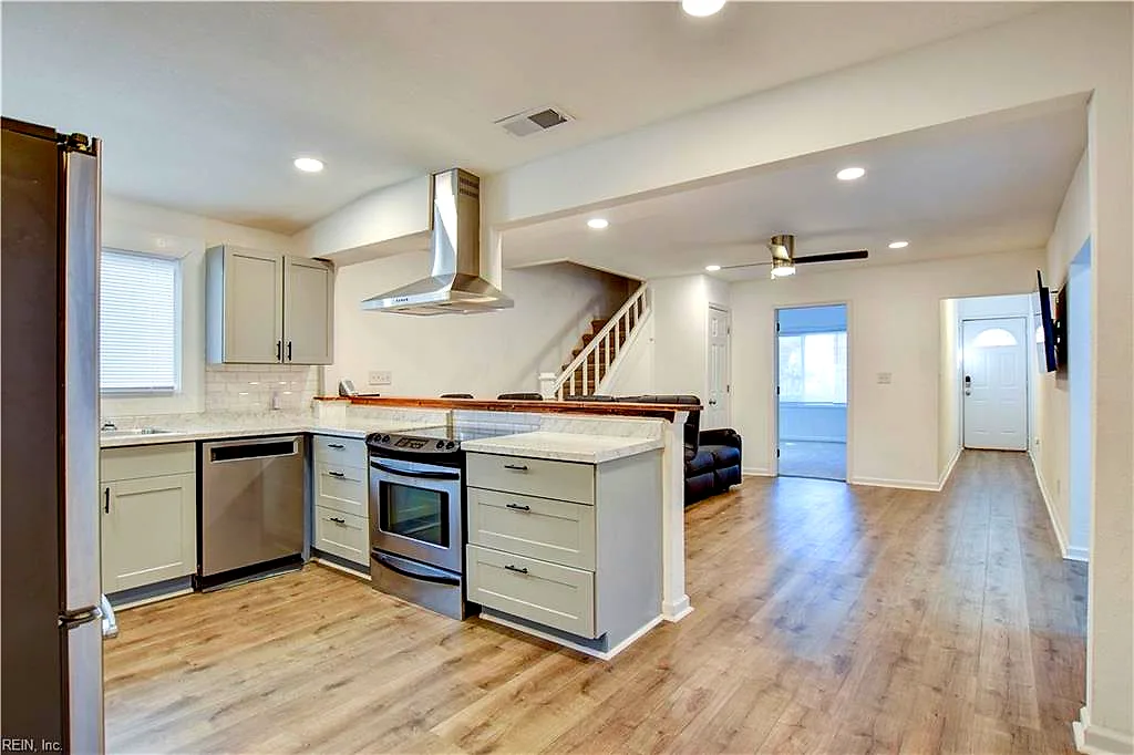 2906 Elm Ave, Portsmouth — photo