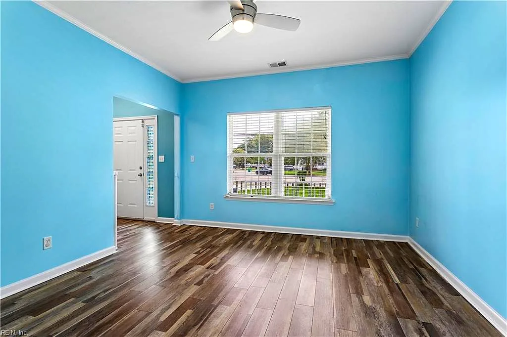 6823 Watch Harbour Circle, Hayes — photo