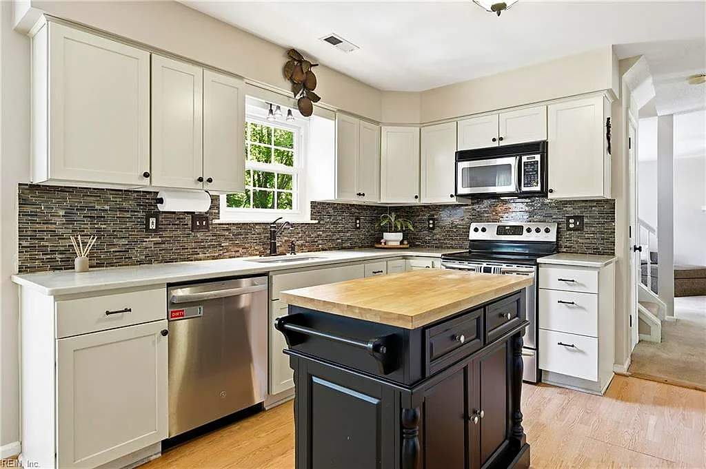 1205 Cutspring Rd, Chesapeake — photo