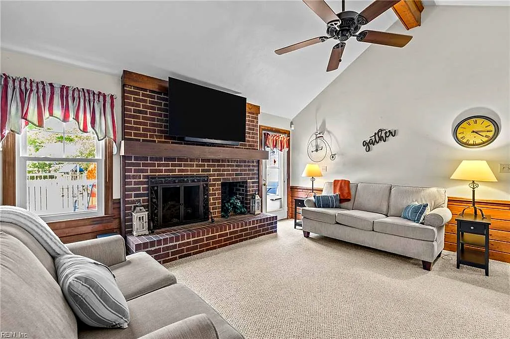 529 Wittington Dr, Chesapeake — photo
