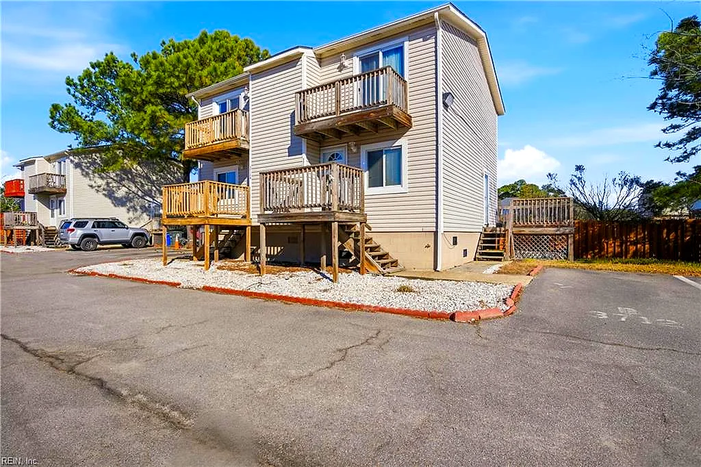 3712 Pretty Lake Ave ##4b, Norfolk — photo