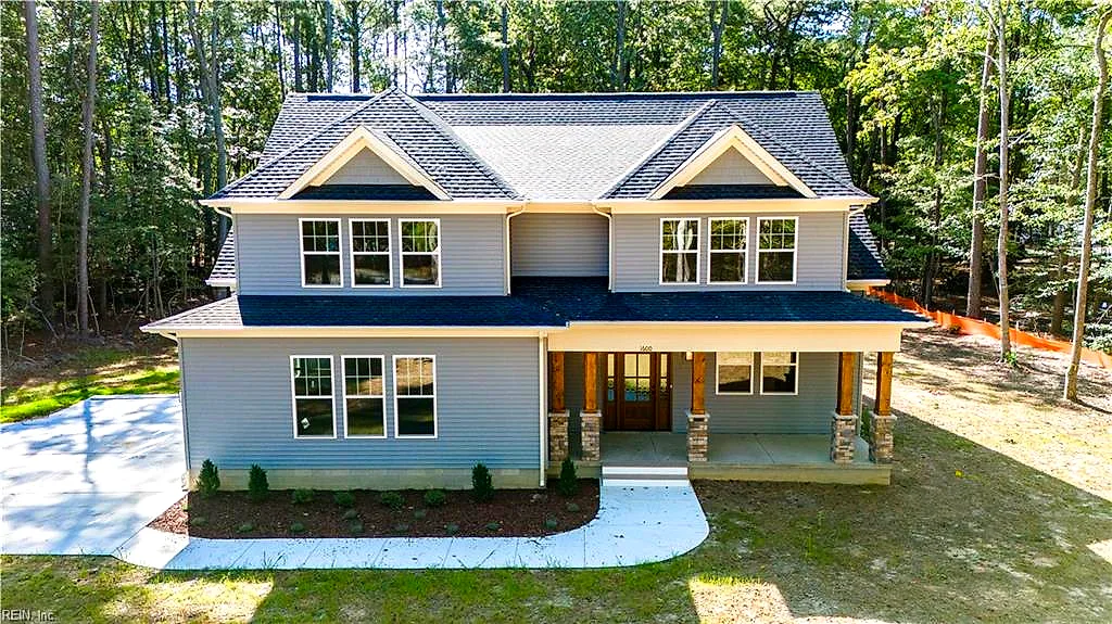 19 Grove AVE, SUFFOLK VA 23434