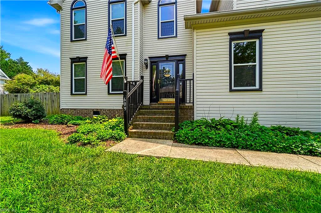 609 Edgewood Arch, Chesapeake — photo