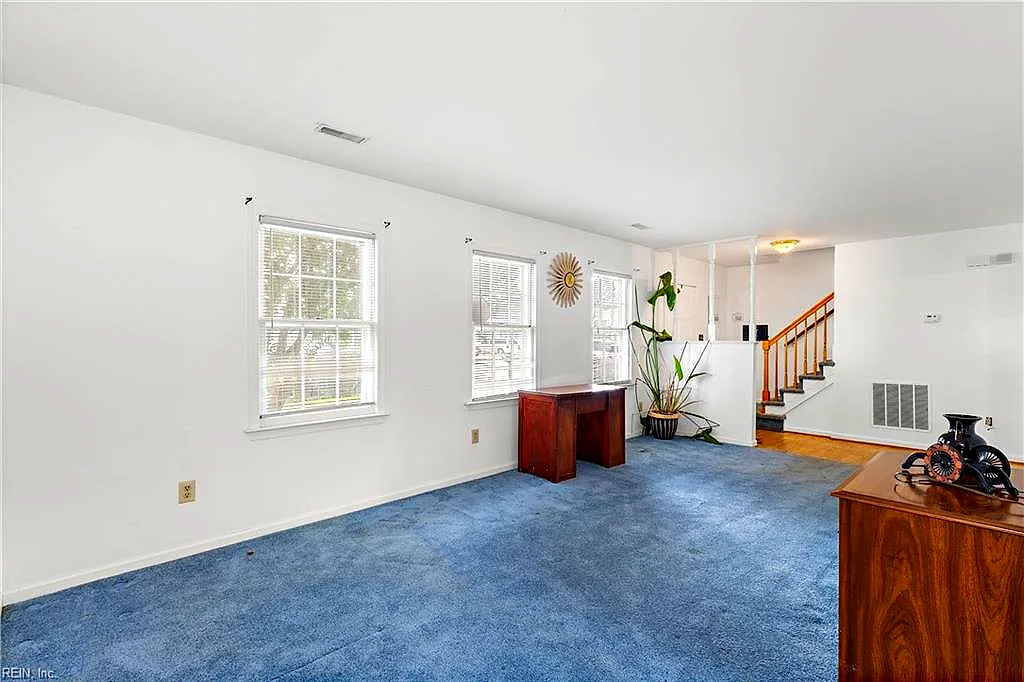 13 Royston Dr, Hampton — photo